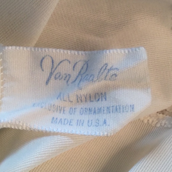 Vintage White nylon half slip.        S - Picture 4 of 5